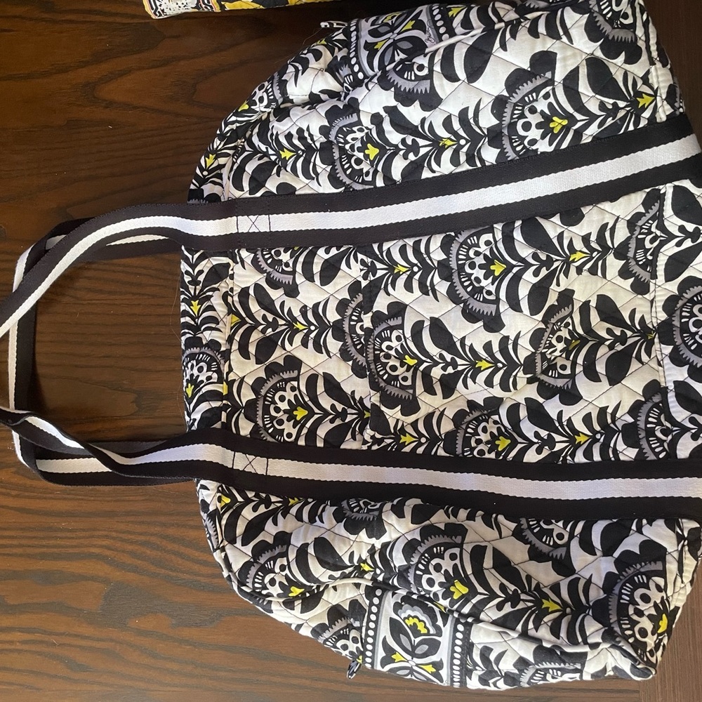 Vera Bradley zip up large bag. Used once for overnight bag